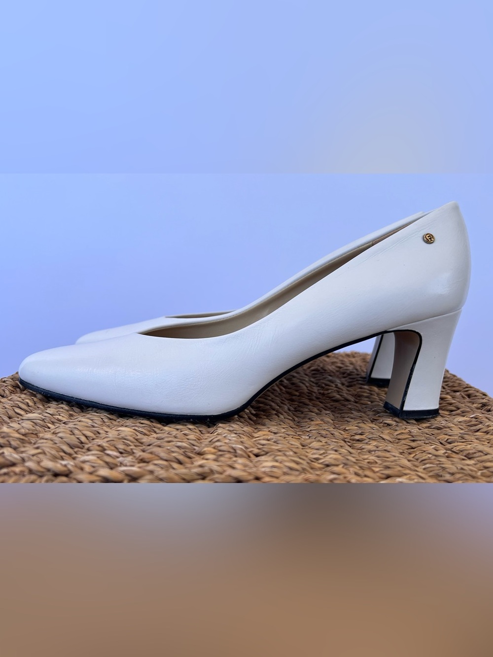 Etienne Aigner Women’s Astoria White Leather Pumps Mid-Heel Size 9.5M